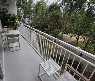 Alquiler de piso en Avenida Antonio Machado - Photo 2