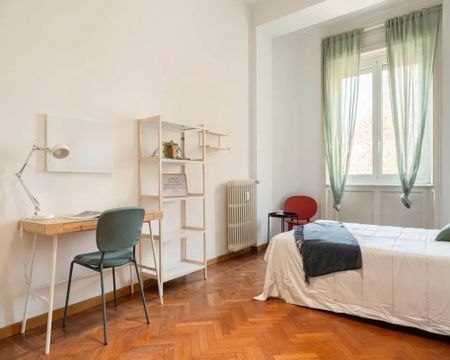 Via Giovanni Pascoli, Milan, Lombardy 20133 - Photo 2