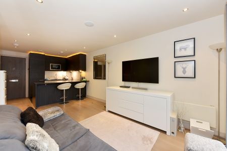 Octavia House, Imperial Wharf, Hammersmith and Fulham, London, SW6 - Photo 2