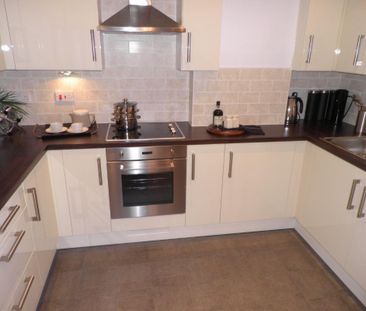 Coxhill Way, Aylesbury - Photo 1