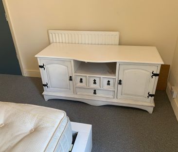 £575 PCM, All Bills and Wi-Fi Included, Furnished Double Room in a ... - Photo 1