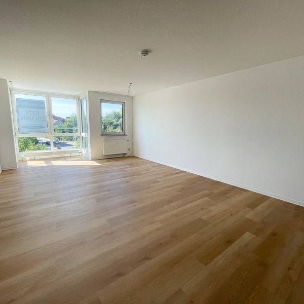 Altersgerechtes Wohnen mit Fahrstuhl in zentraler Lage von Crimmitschau mit Balkon - Photo 1