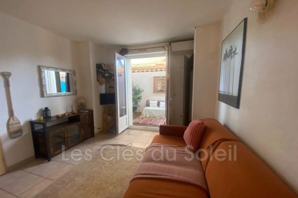 Location appartement studio 17 m² Hyères - Photo 1
