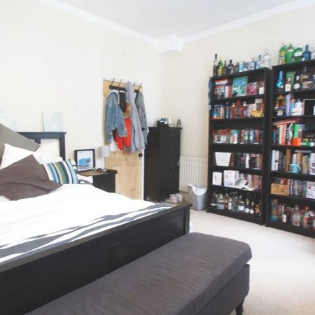 4 bedroom terraced house to rent - Photo 4