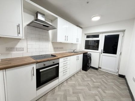 Vista Road, Haydock WA11 0RZ - Photo 4