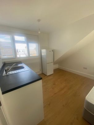 Studio Flat, Ashmore Road, W9 - Photo 1