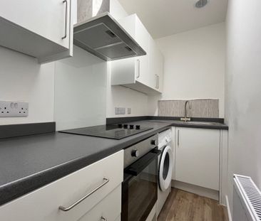 Dove Bank, Uttoxeter - Photo 2