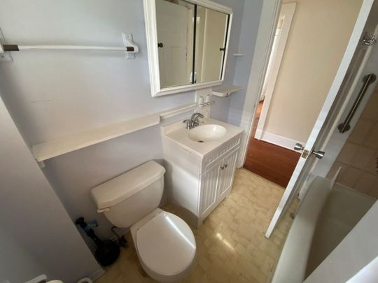 For Lease - 84 Wharncliffe Road Unit# B, London South, Ontario - Photo 1