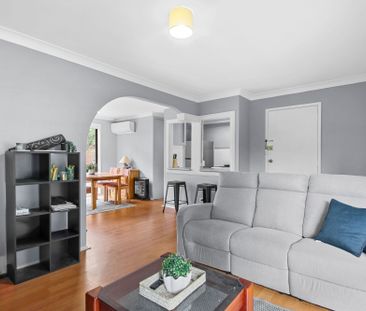 Well presented 3 bedroom home - Photo 3