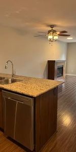 2 BEDROOM + DEN - WALNUT GROVE - Photo 3