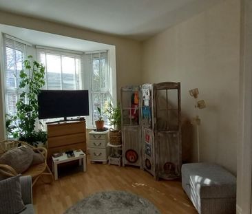 1 bedroom ground floor flat to rent - Photo 2