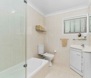 **DEPOSIT TAKEN**The perfect tranquil cul-de-sack family home! - Photo 4