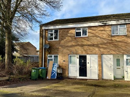 3 Bedroom House - Tangmere Drive, Southampton - Photo 2