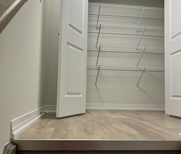 For Lease - 261 Woodbine Ave Avenue Unit# E018, Kitchener, Ontario - Photo 2