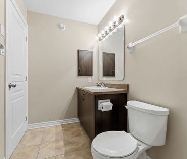 For Lease - 359 Kingbrook Drive, Kanata, Ontario - Photo 3