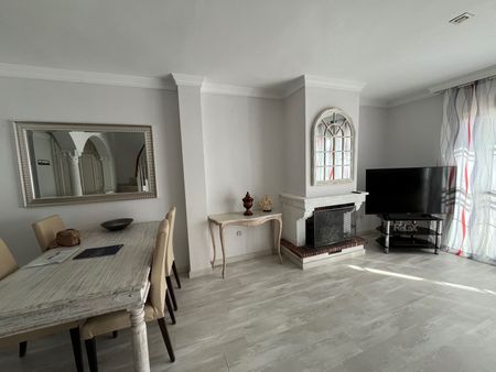 Townhouse in Estepona - Foto 2