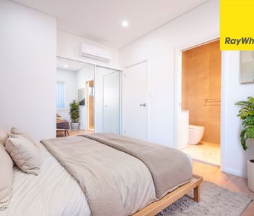 NEAR NEW STYLISH THREE BEDROOM GRANNY FLAT - Photo 2