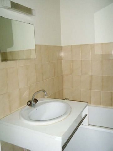 Location Appartement 1 pièce 17m² BESANCON 25000 - Photo 2