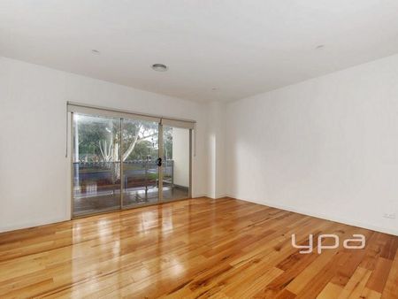 Charming Duplex in Convenient Fawkner Location - Photo 3