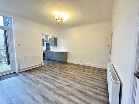 Grange Avenue, Harrogate - Photo 5