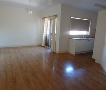 A MUST SEE 2 BEDROOM DUPLEX! - Photo 2