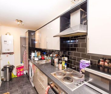 3 bedroom apartment to rent - Photo 6