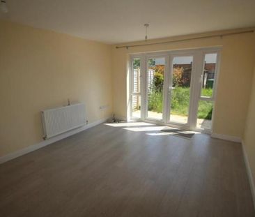 3 bedroom terraced house to rent - Photo 1