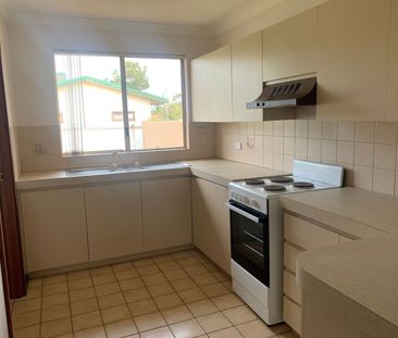 FURNISHED UNIT IN A QUIET LOCATION! - Photo 2