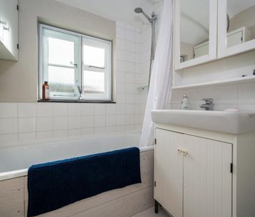 2 bedroom cottage to rent - Photo 2
