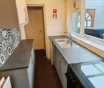 2 bedroom terraced house to rent - Photo 3