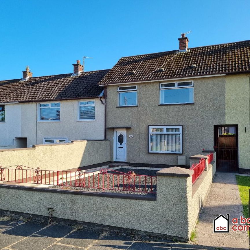 18 Movilla Park, Rathcoole, Newtownabbey - Photo 1