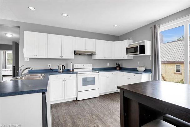 For Lease - 213 Wellington Street, London East, Ontario - Photo 1