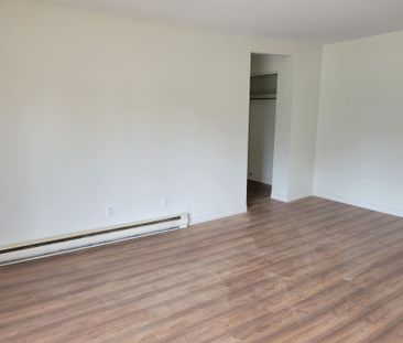 For Lease - 251 Liberty Street Unit# 3, Clarington, Ontario - Photo 4