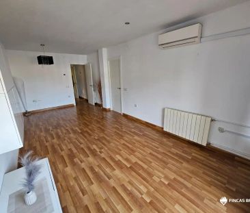 Piso de alquiler en Avenida de la Constitución, Malpartida de Cáceres - Foto 1