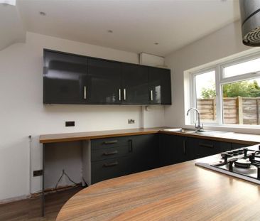 3 bedroom terraced house to rent - Photo 6