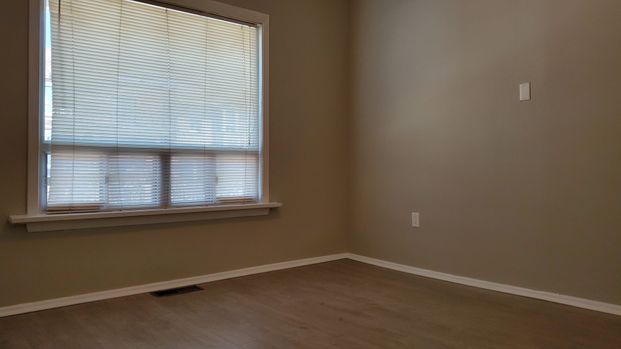 For Lease - 508 Concord Avenue Unit# Main, Toronto, Ontario - Photo 1