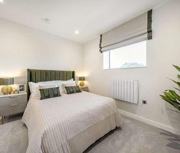 Chertsey, Surrey, KT16 - Photo 4