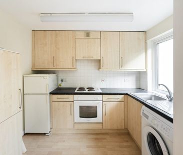 3 Bed House - Photo 5