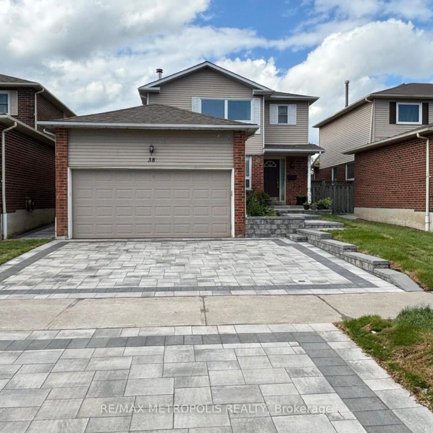 Detached Home For Lease | E9228057 - Photo 1