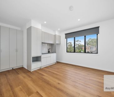 Premium Studio Living - Where Comfort, Privacy & Convenience Come S... - Photo 6