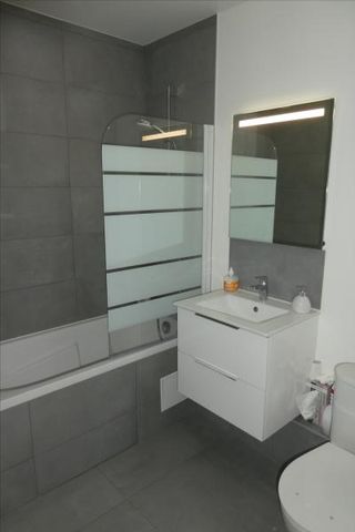 LE HAVRE/Centre APPARTEMENT MEUBLE T1 - 32m2 - Photo 3