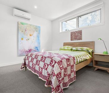 Serene and Decadent Fully Furnished Retreat in Elwood - Photo 6