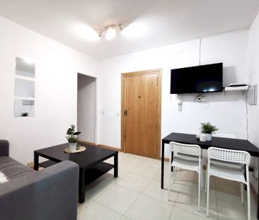 Cozy room in Madrid, in Velázquez Street - Photo 2