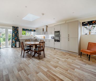 3 bedroom detached bungalow to rent - Photo 5