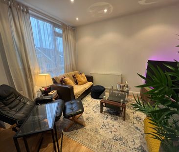 1 Bed Flat, Heather Gardens, NW11 - Photo 3