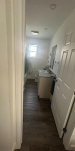 Beau logement 4 1/2 bien éclairé dans le Vieux St-Eustache - Photo 4
