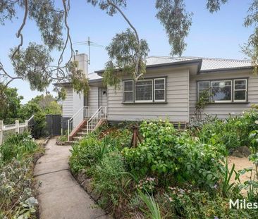 11 Coorie Crescent, Rosanna - Photo 2