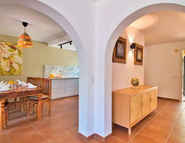 Ruhiges Eckhaus mit Gemeinschaftspool in Top Lage in Santa Ponca - nur 500 m vom Strand - Photo 1
