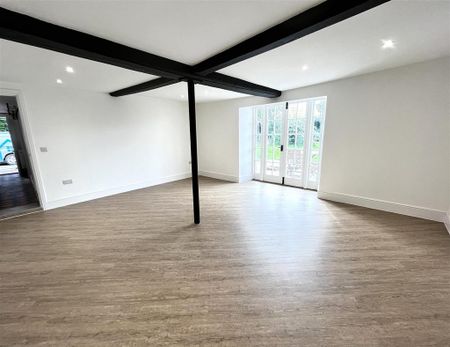 3 bedroom semi-detached house to rent - Photo 3