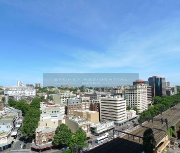 Large One Bedroom plus Huge Study with city views - Photo 5